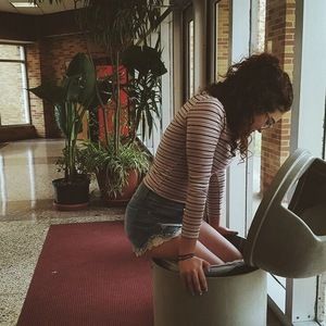 Meet your Posher, Moya